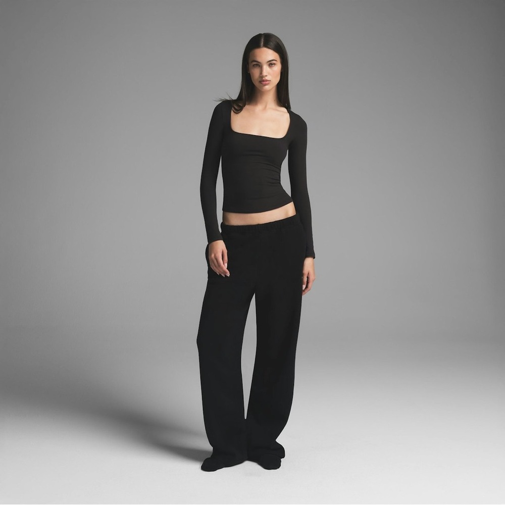 SKIMS Long Sleeve Scoop Neck Tee in Black - Picture 4 of 5